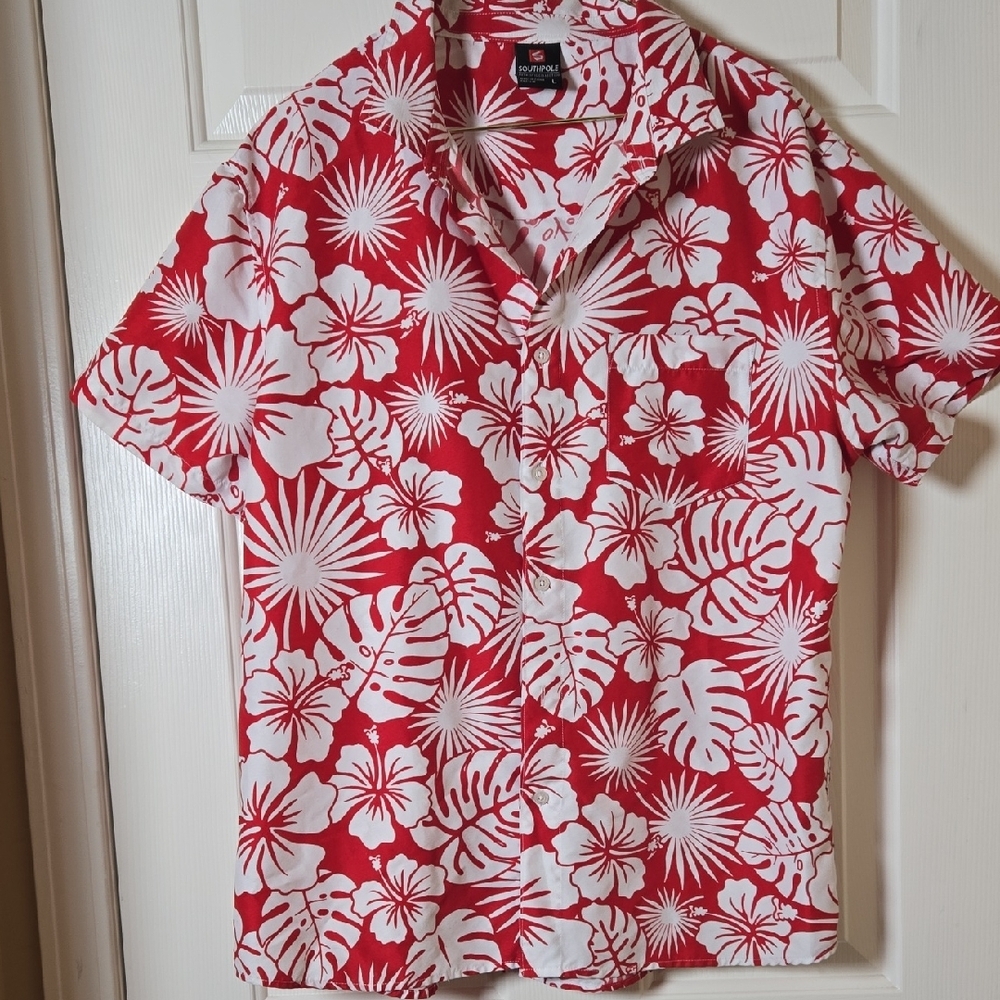 Southpole Lg  Red and White Casual Button Down Shirt with Floral Print